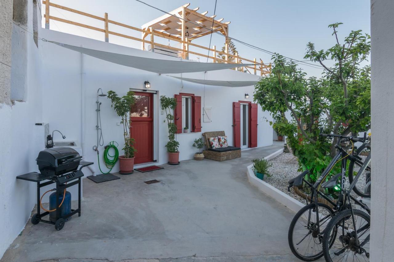 Milos Guesthouse Triovasalos Exterior photo